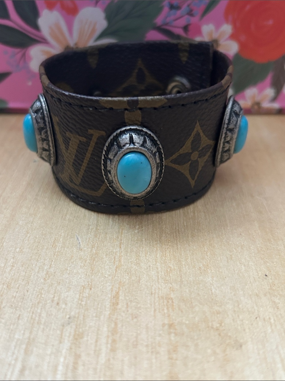 Designer-Style Brown Leather Cuff Bracelet with faux Turquoise Accents